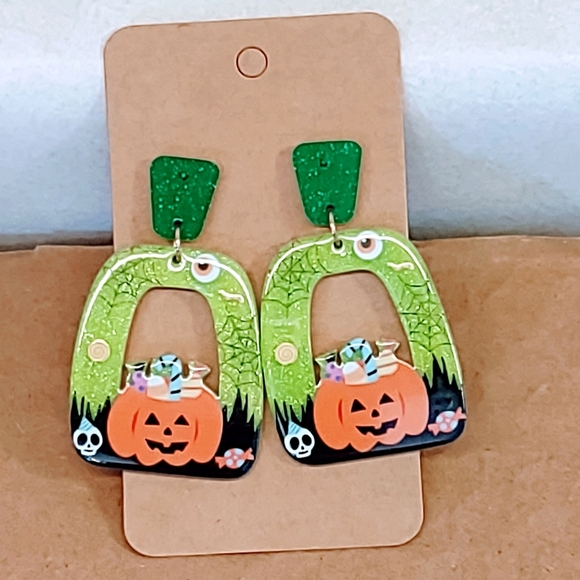 HALLOWEEN CUTE PUMPKIN TRICK OR TREAT WHIMSIGOTH EARRINGS INCLUDES GIFT POUCH - Picture 5 of 6